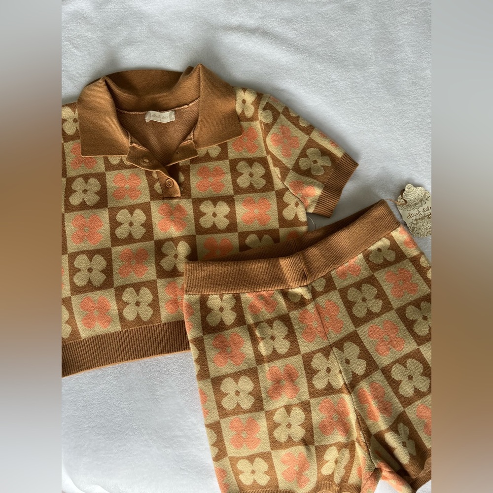 70s style, matching short set